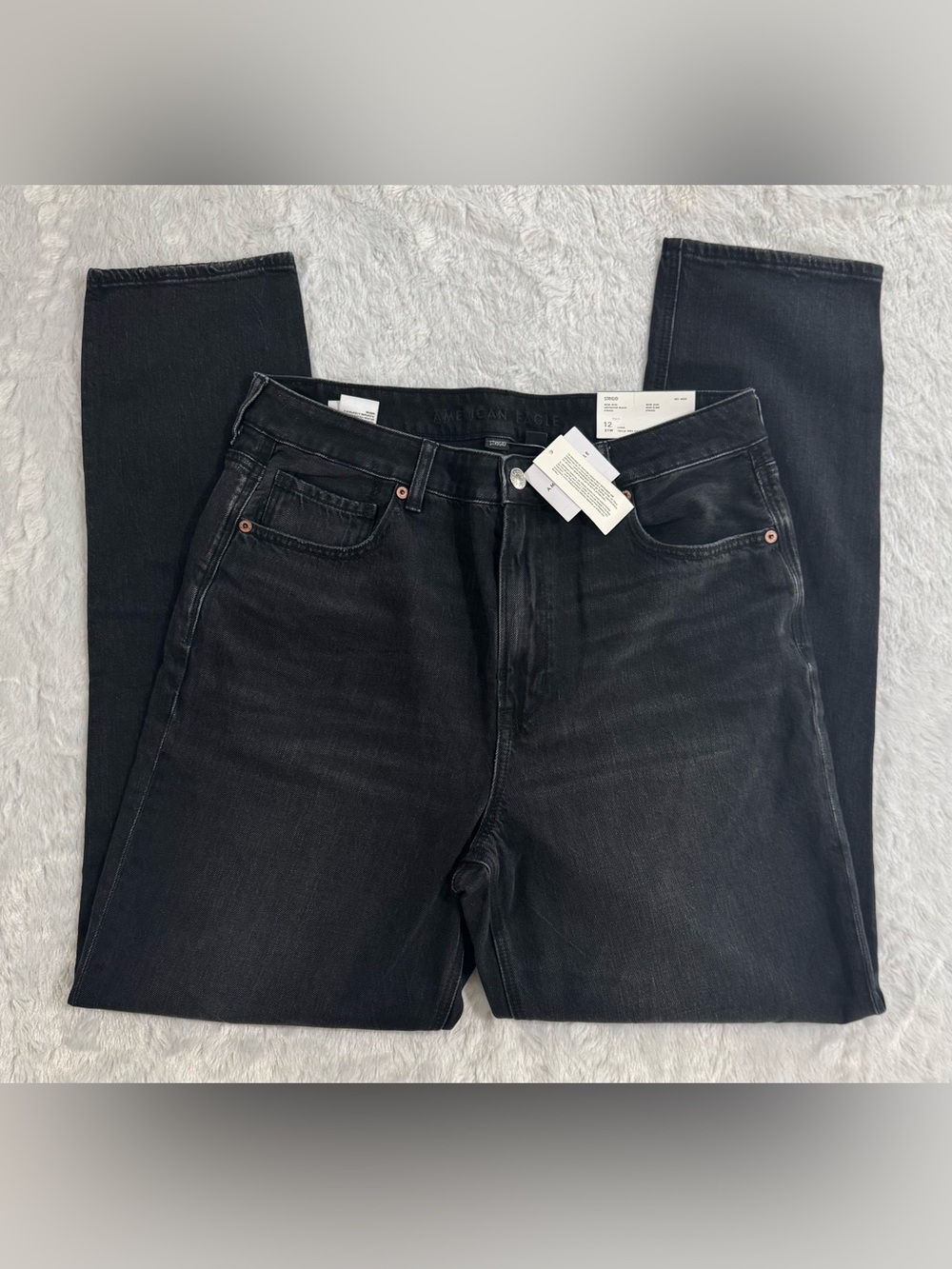 American Eagle Outfitters NWT Strigid Destroyed Black Mom Jeans - Women's